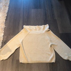 Great fall sweater! Worn once